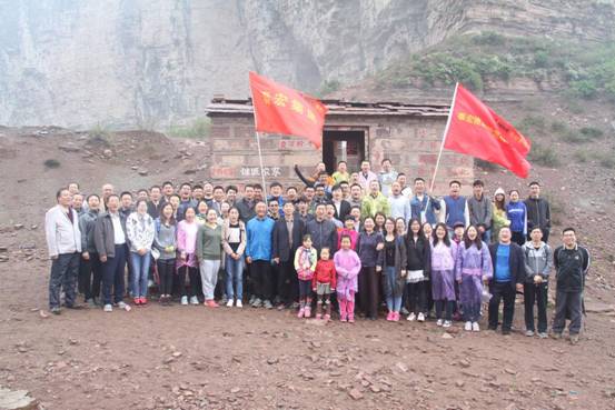 多宝网址成功举行军事素质拓展训练